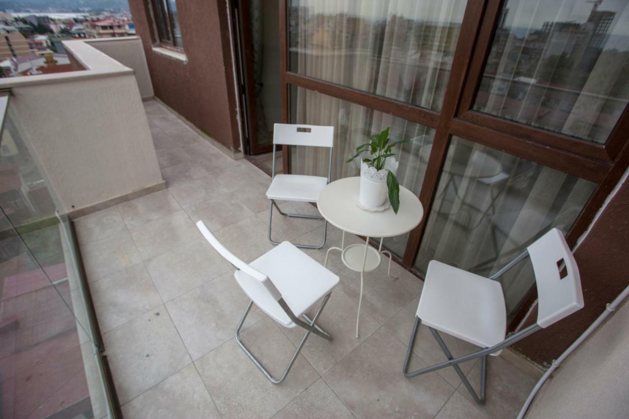 Nano'S Exclusive Fashionable Apartment Батуми Экстерьер фото